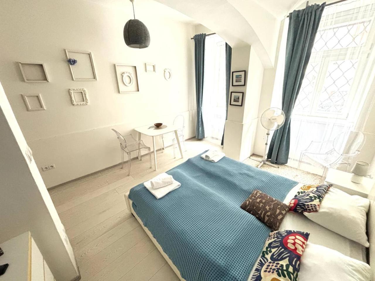 Prague Friendly Apartments In Praag Buitenkant foto
