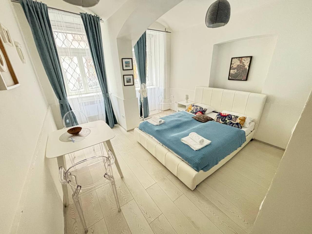 Prague Friendly Apartments In Praag Buitenkant foto