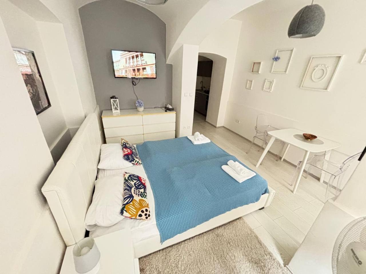 Prague Friendly Apartments In Praag Buitenkant foto